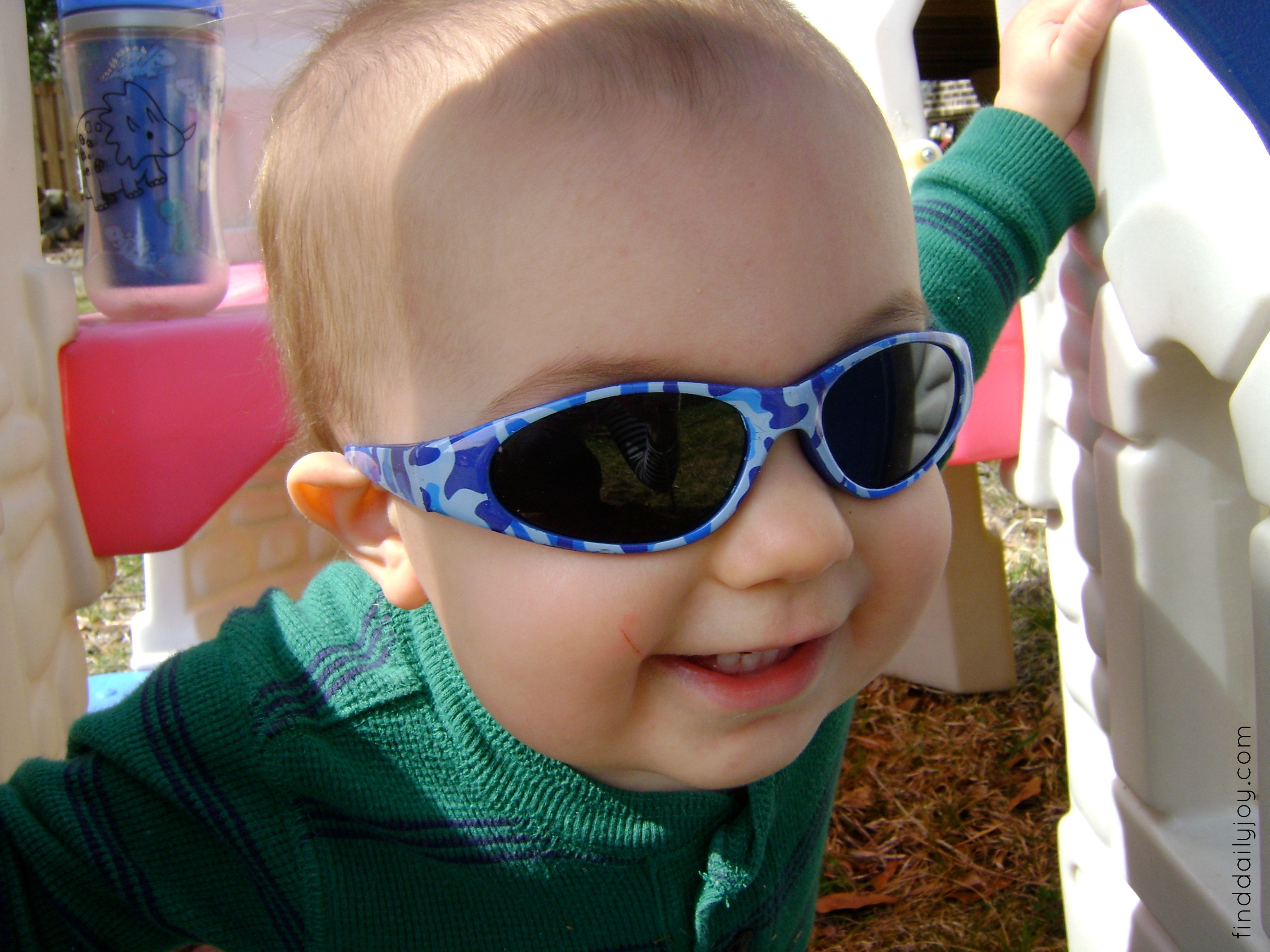 Make Your Own Baby Sunglasses Strap {Tutorial}